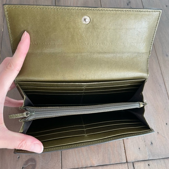 Gucci GG microguccissima gold Heart Plaque Clutch Wallet - Picture 4 of 10